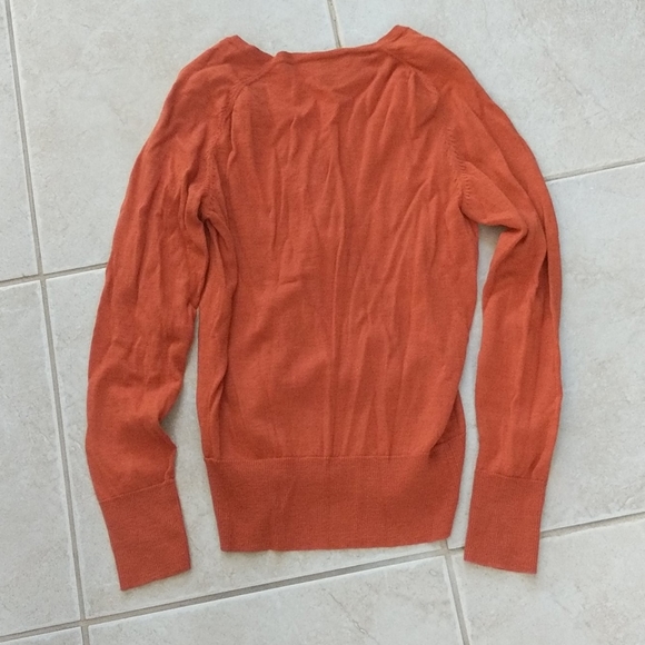 Victor Alfaro medium burnt orange sweater - Picture 5 of 5